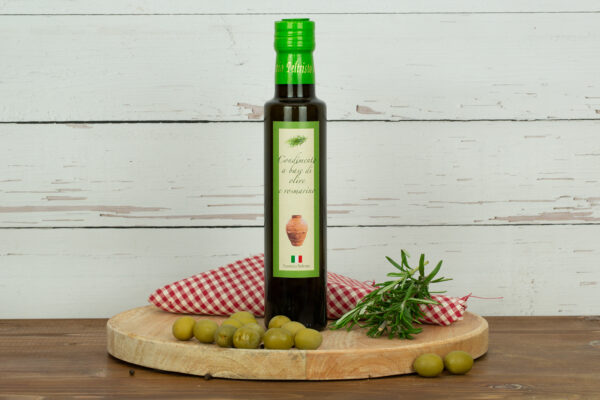 Extra natives Olivenöl mit Rosmarin