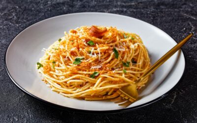 Spaghetti mit Sardellen und Semmelbröseln