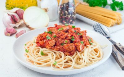 Spaghetti mit Tomate und Thunfisch